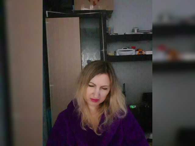 Nushka1939 live cam on BongaCams