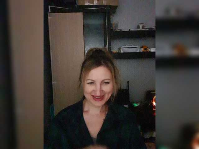 Nushka1939 live cam on BongaCams