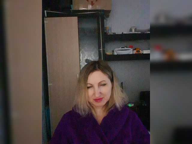 Nushka1939 live cam on BongaCams