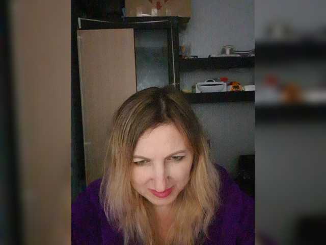 Nushka1939 live cam on BongaCams