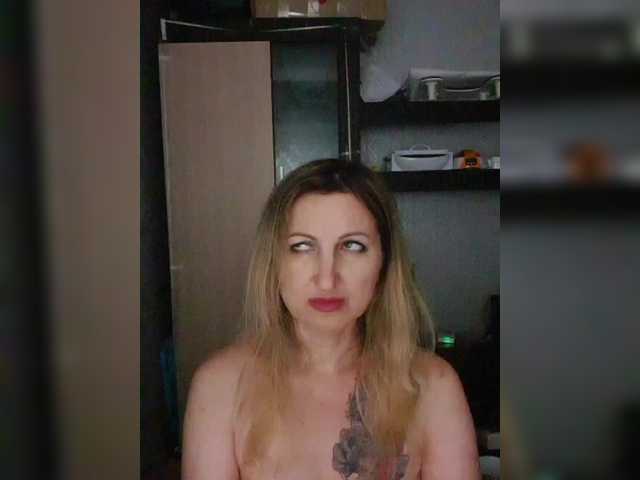 nushka1939 live sex show