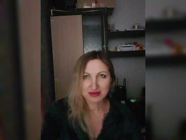 Nushka1939 live cam on BongaCams