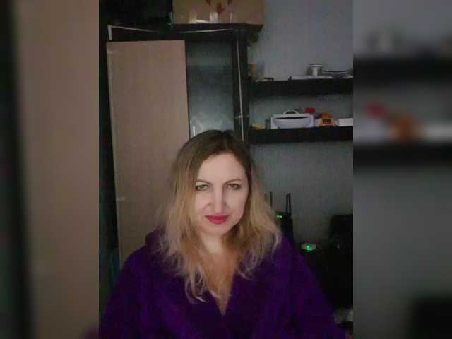 Nushka1939 live cam on BongaCams