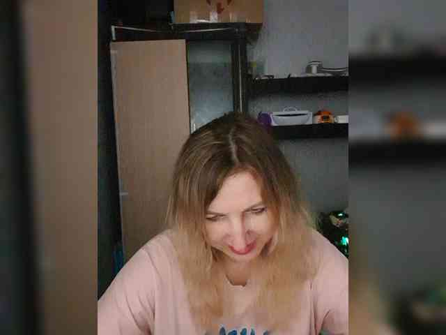 Nushka1984 webcam