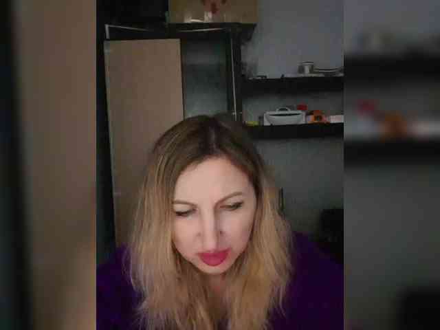 Nushka1984 webcam