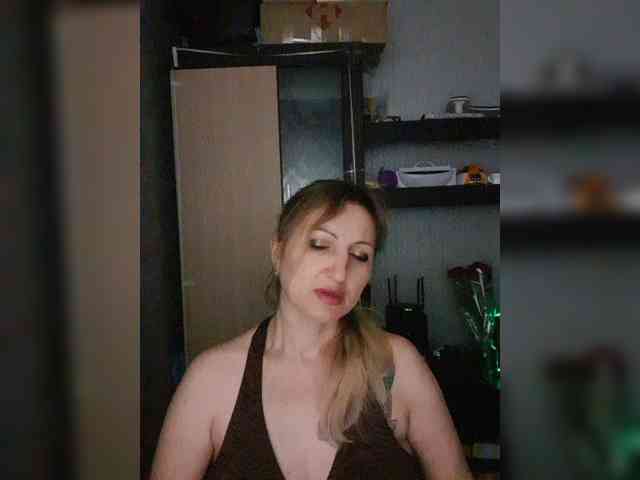 Nushka1984 webcam