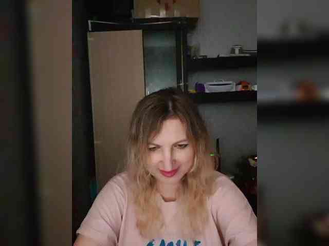Nushka1984 webcam