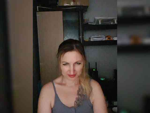 Nushka1984 webcam