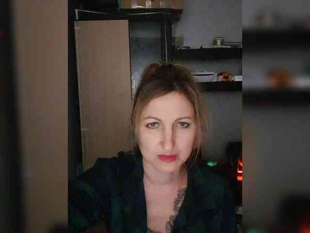 Nushka1984 webcam