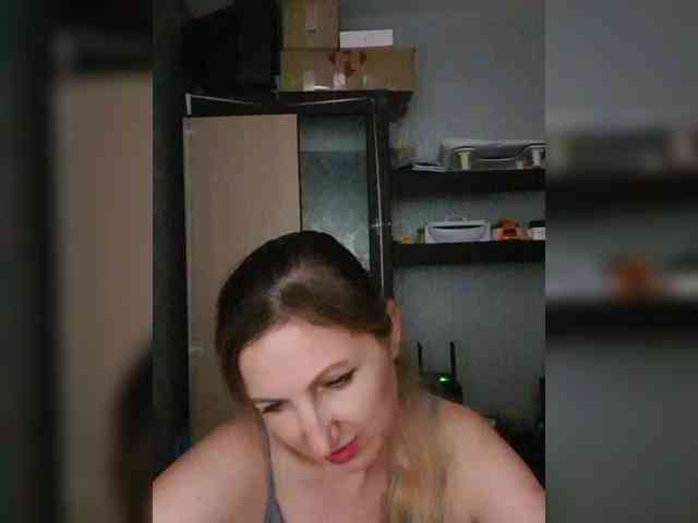 Nushka1984 webcam