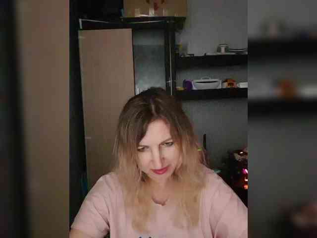 Nushka1984 webcam