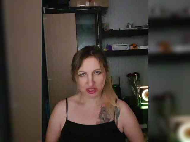 Nushka1984 webcam