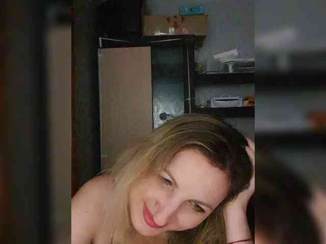 Nushka1984 webcam