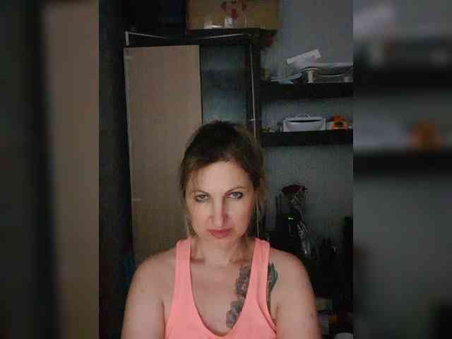 Nushka1984 webcam