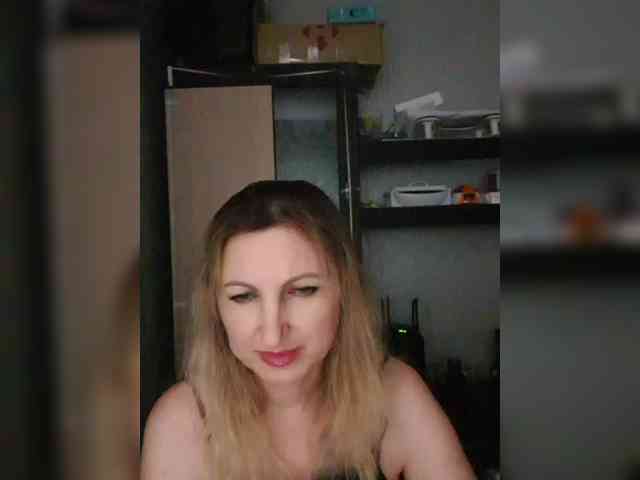 Nushka1984 webcam