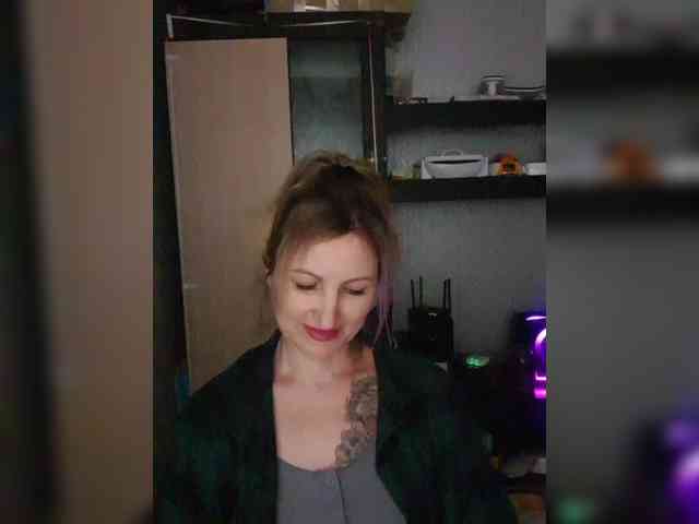 Nushka1984 webcam
