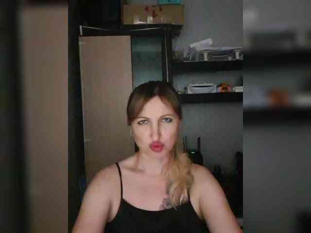 Nushka1984 webcam