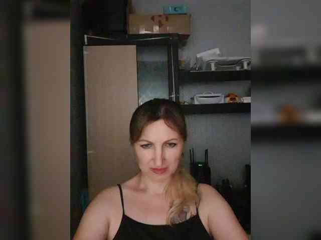 Nushka1984 webcam