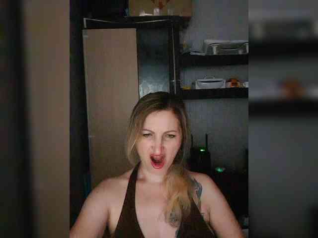 Nushka1984 webcam