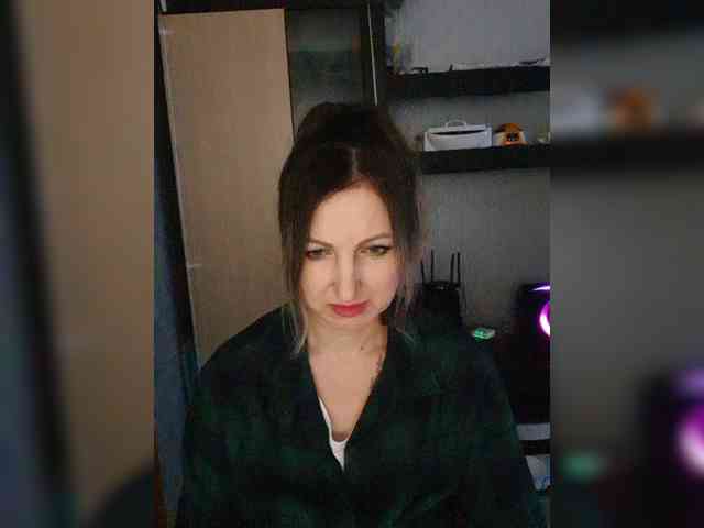 Nushka1984 webcam
