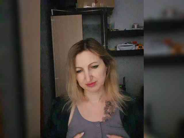 Nushka1984 webcam