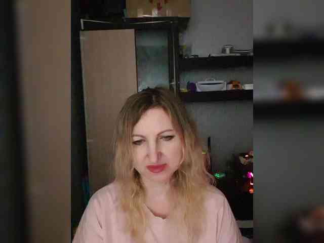 Nushka1984 webcam
