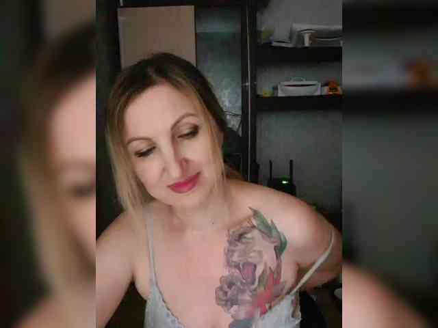 Nushka1984 webcam