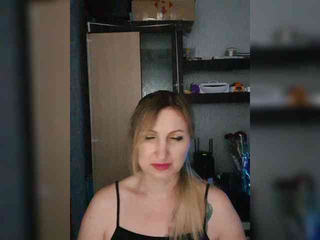 Nushka1984 webcam