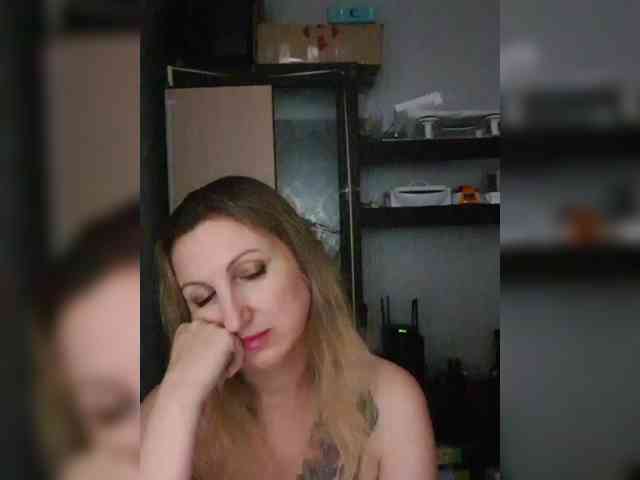 Nushka1984 webcam