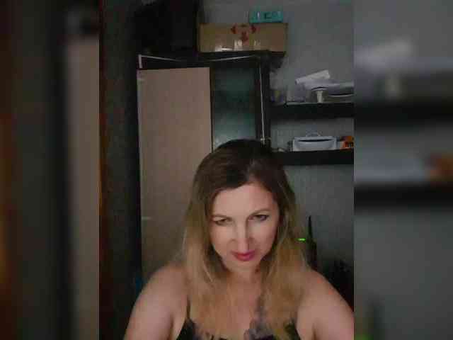 Nushka1984 webcam