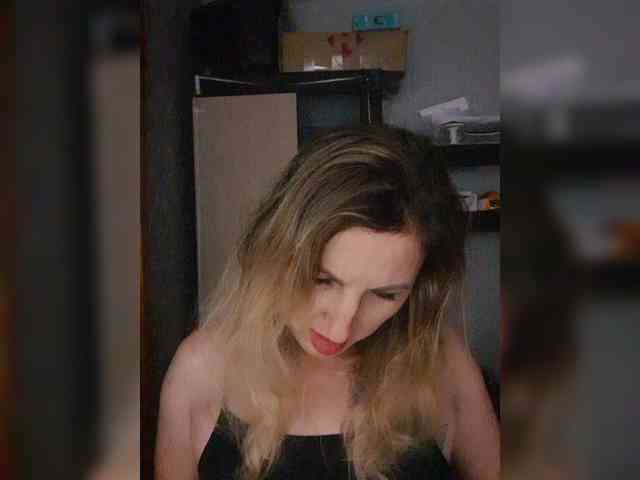 Nushka1939 Sex Cam Show
