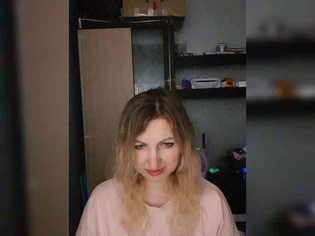 Nushka1984 webcam