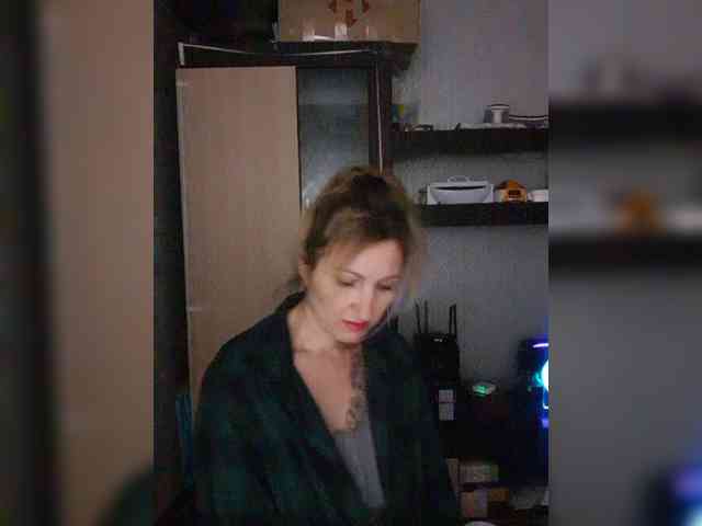 Nushka1984 webcam