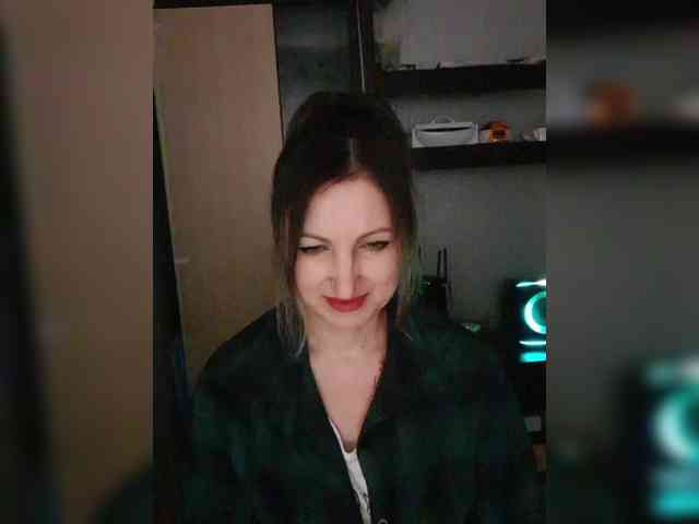 Nushka1984 webcam