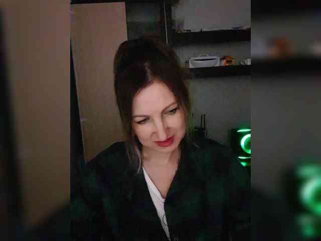 Nushka1984 webcam
