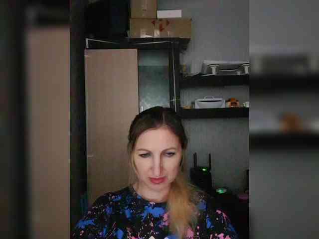 Nushka1984 webcam