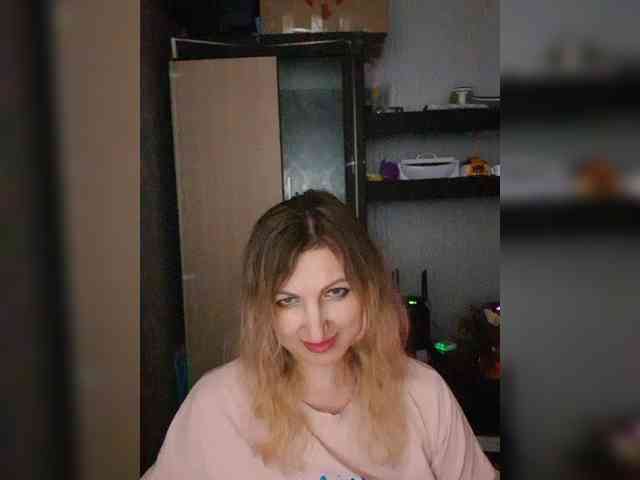 Nushka1984 webcam