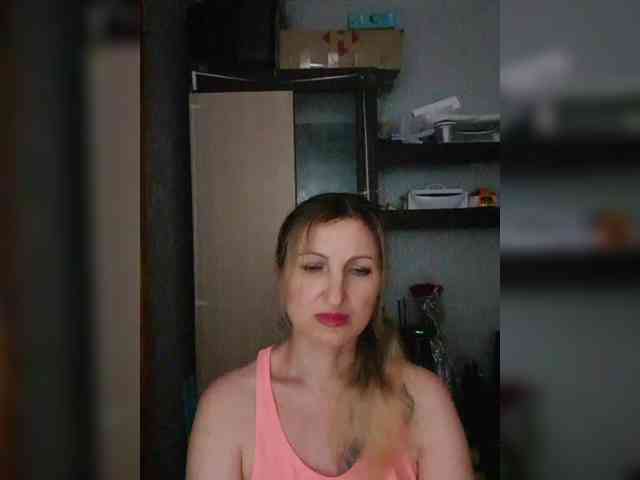 Nushka1984 webcam