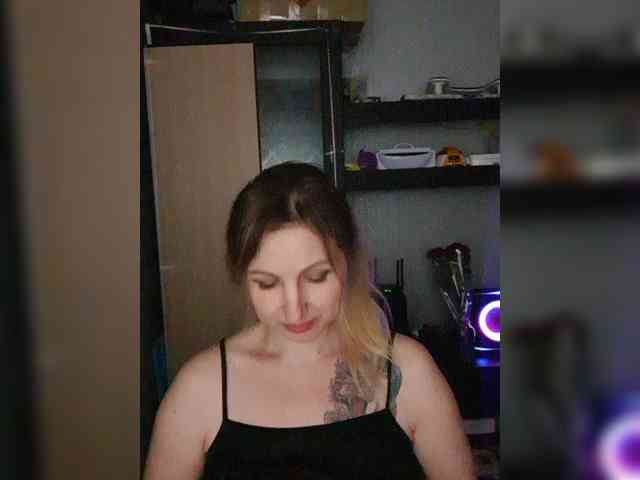 Nushka1984 webcam