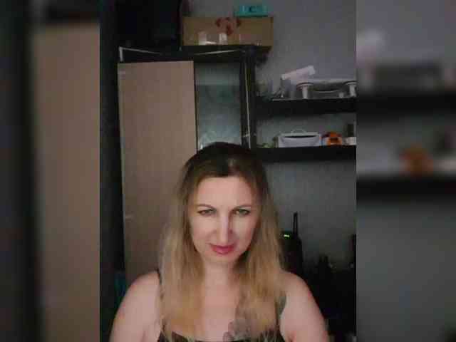 Nushka1984 webcam