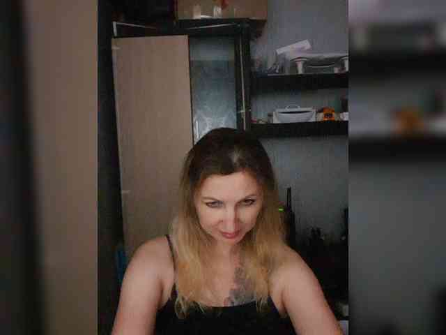 Nushka1984 webcam