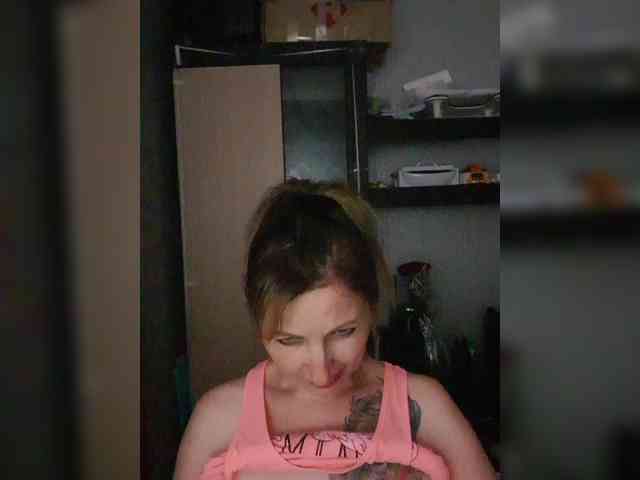 Nushka1984 webcam