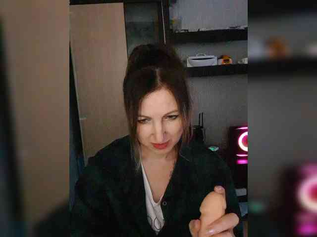 Nushka1984 webcam