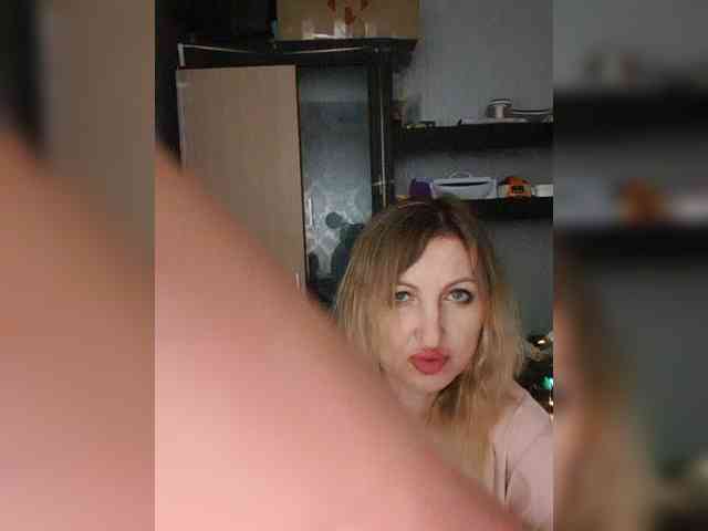 Nushka1984 webcam