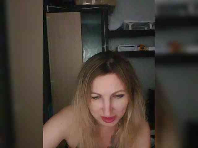 Nushka1984 webcam