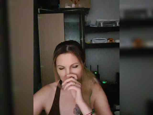 Nushka1984 webcam
