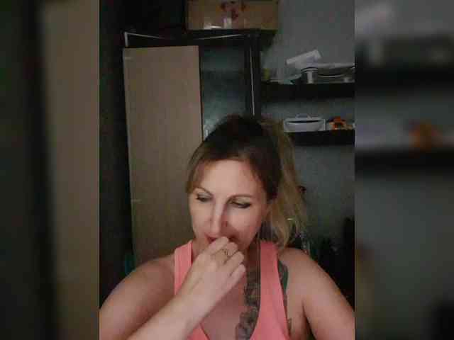 Nushka1984 webcam