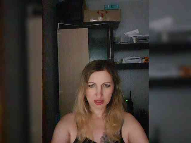 Nushka1984 webcam