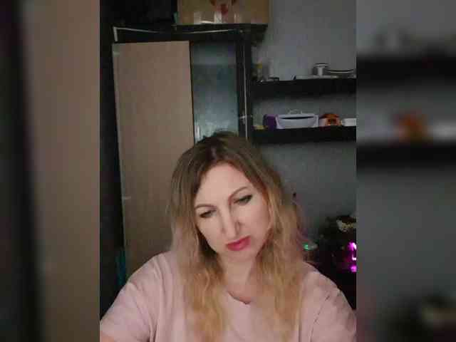 Nushka1984 webcam