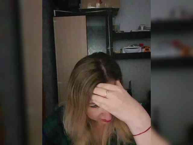 Nushka1984 webcam